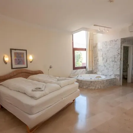 Tauro Golf Oasis Luxury Willa